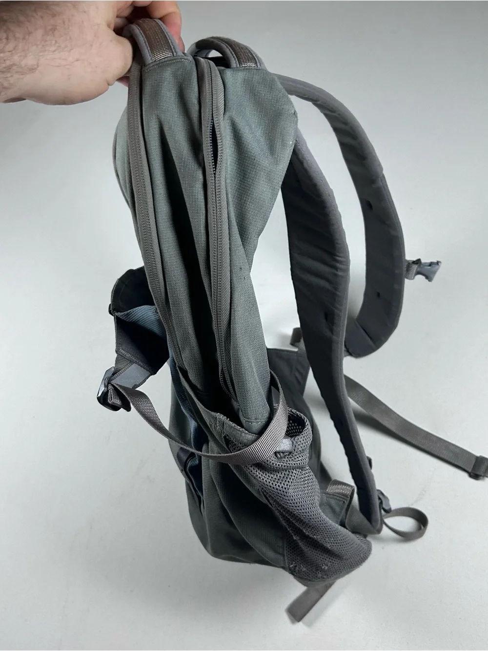 The North Face Pivoter Everyday Laptop Backpack Day Hike Bag Distressed See Pics
